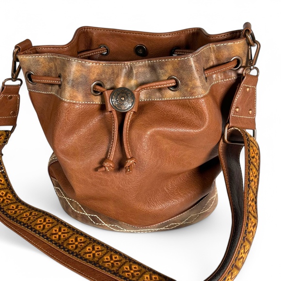 Blazin Roxx Concealed Carry Bucket Bag Ivy Copper Shoulder Purse NWOT Western - Picture 4 of 13